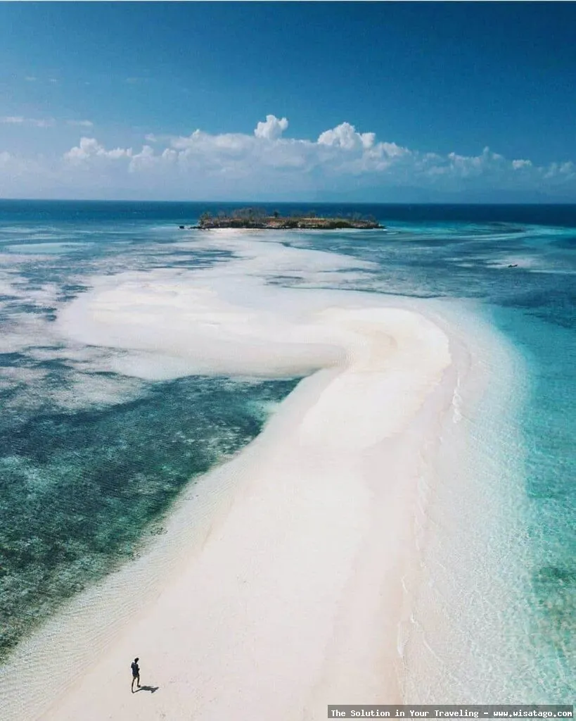 Pulau Pasir, hamparan pasir putih.