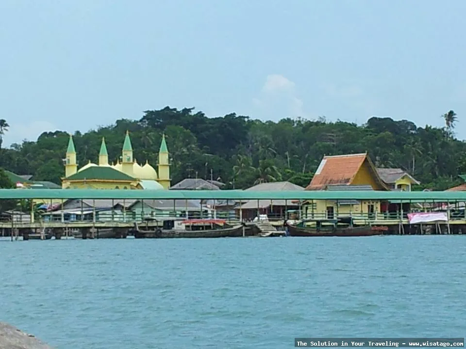 Pulau Penyengat Kepulauan Riau yang bersejarah
