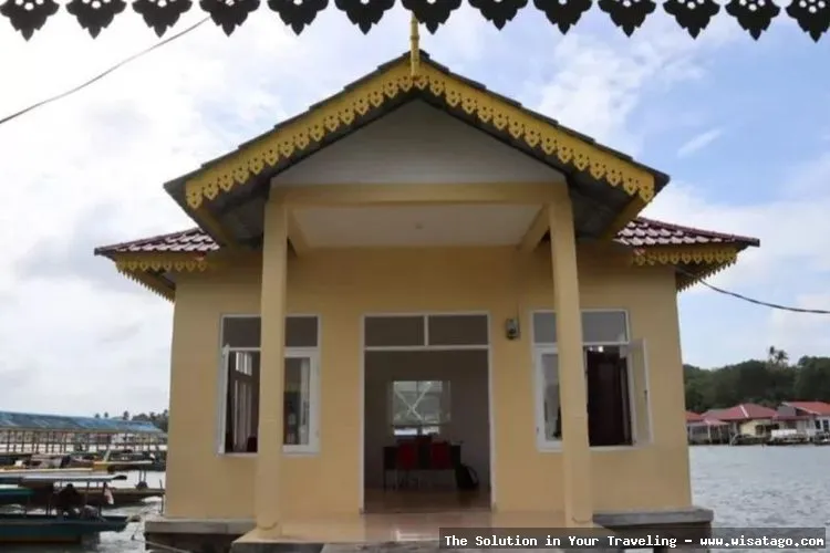 Pulau Penyengat Kepulauan Riau yang bersejarah