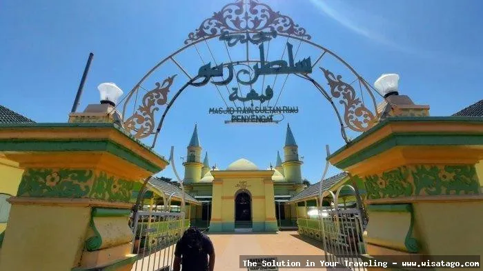 Pulau Penyengat Kepulauan Riau yang bersejarah
