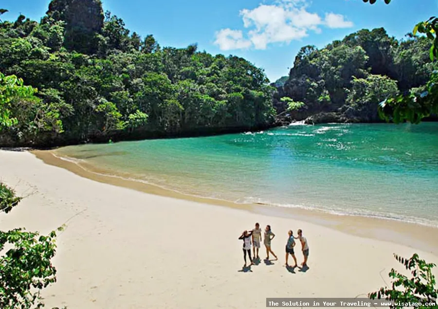 Pulau Sempu: keindahan laguna tersembunyi