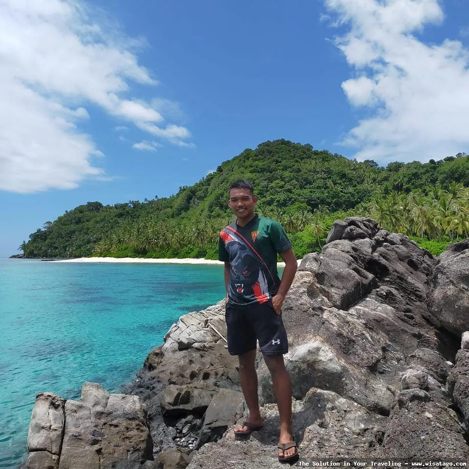 Pulau Senoa, keindahan alam memukau