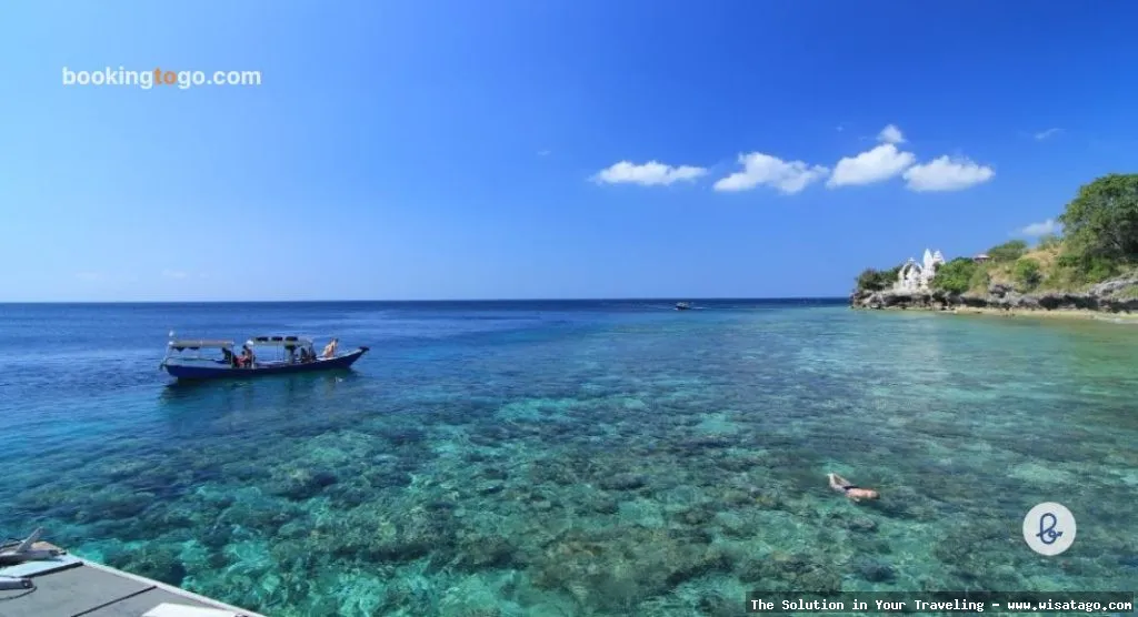 Pulau Tabuhan, surga selancar Banyuwangi