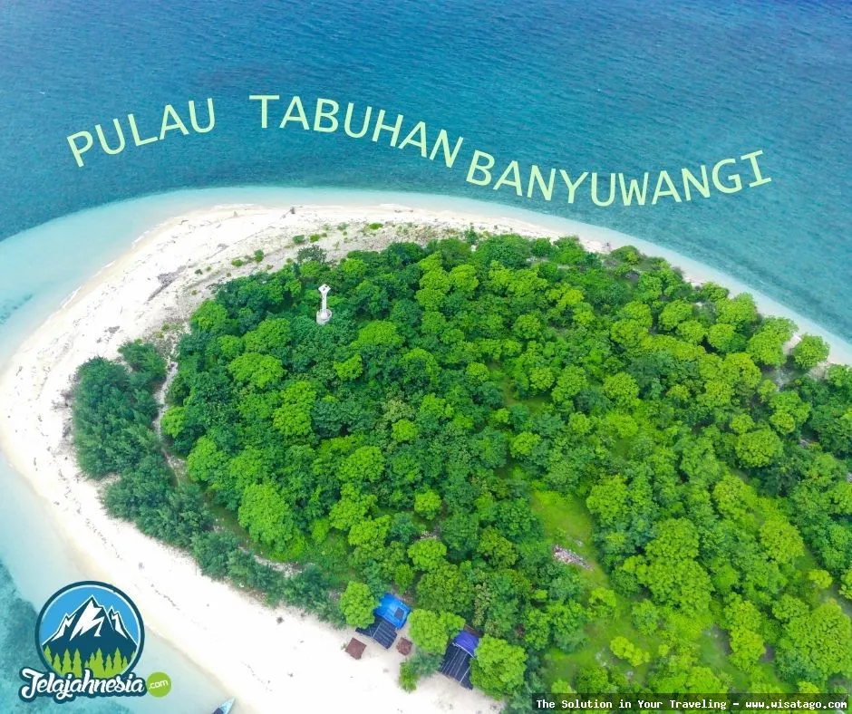 Pulau Tabuhan, surga selancar Banyuwangi