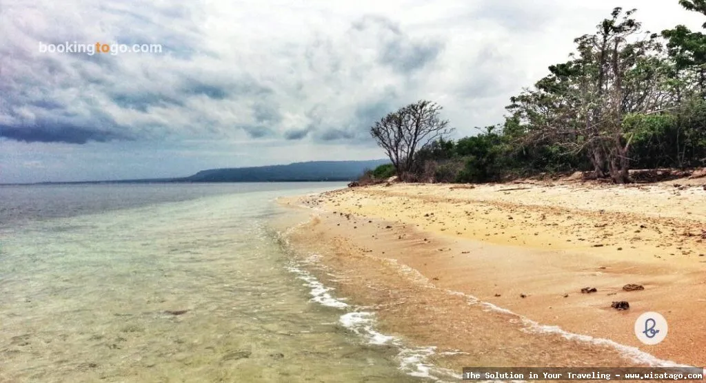 Pulau Tabuhan, surga peselancar andalan