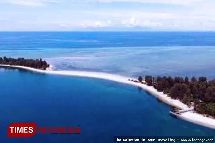 Pulau Teles: keindahan tersembunyi danau