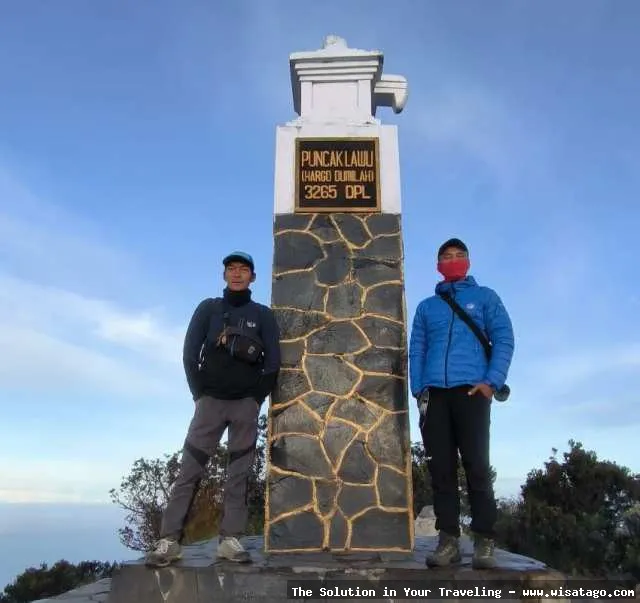 Puncak Lawu: pemandangan dari ketinggian