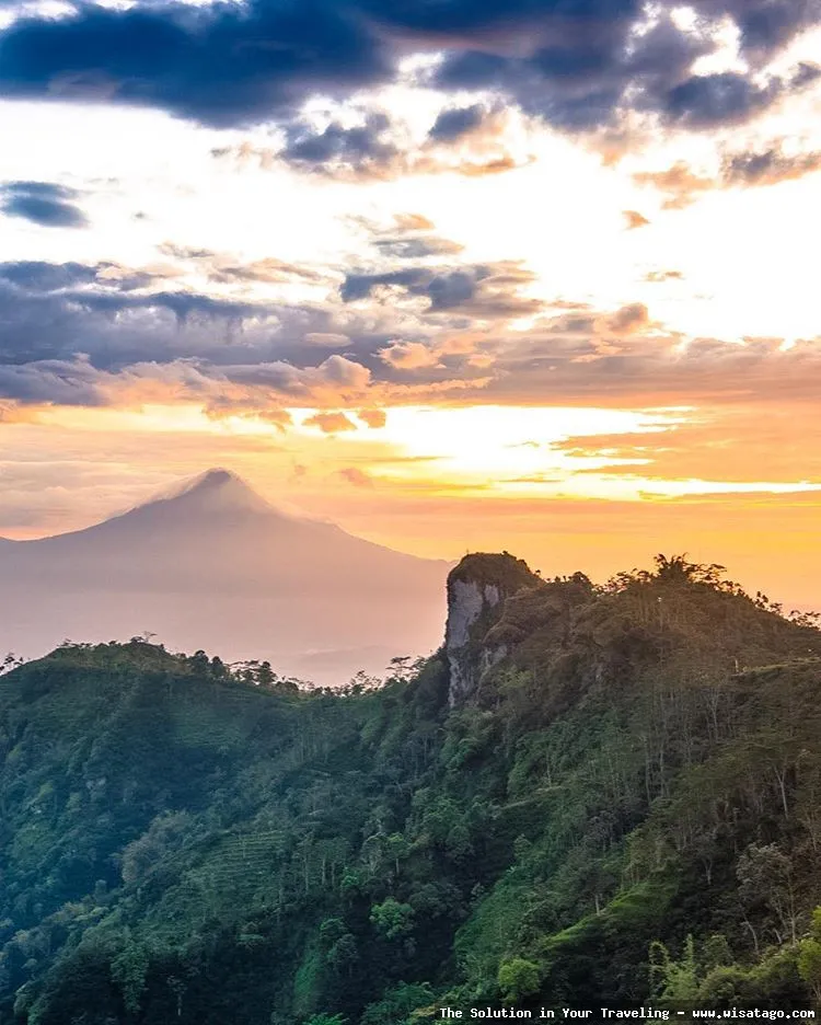 Puncak Suroloyo, pemandangan alam menakjubkan