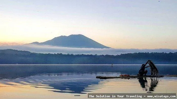 Ranu Pakis: keindahan danau alami