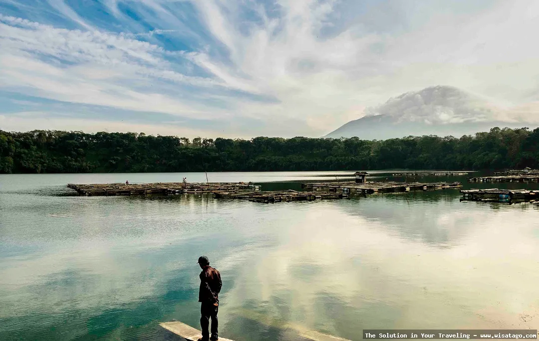 Ranu Pakis: keindahan danau alami