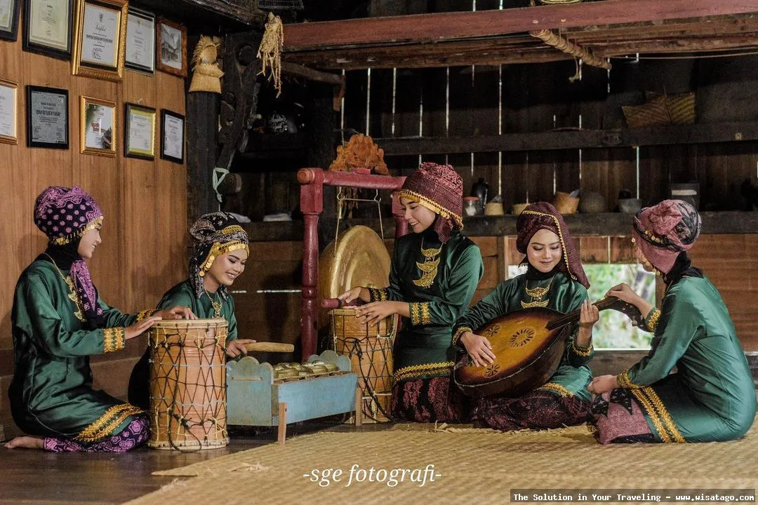 Rumah Tuo Rantau Panjang yang megah