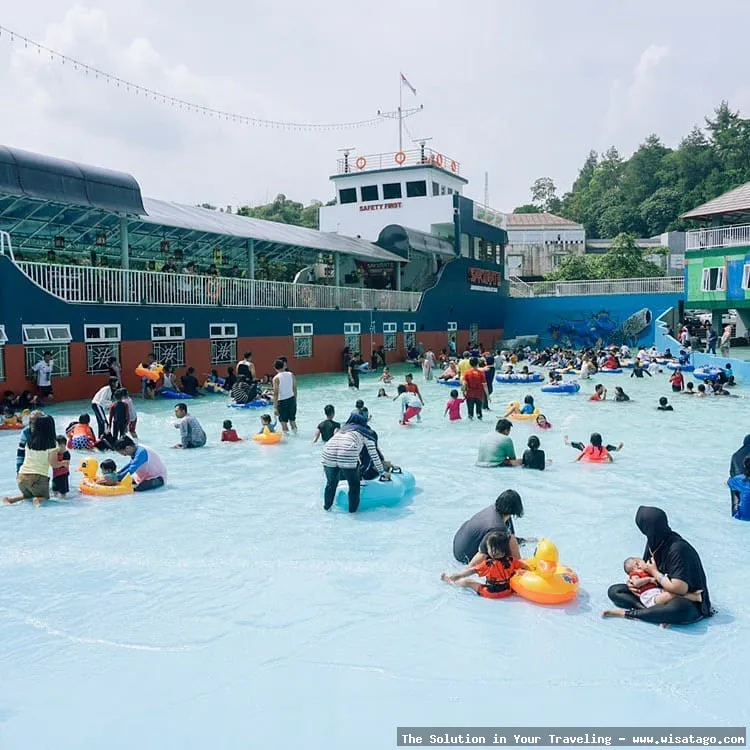 Ryzzy Azzahra Waterpark, wahana air seru