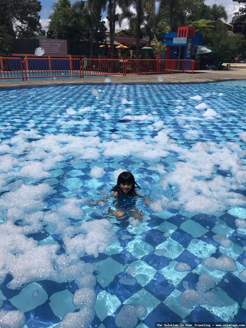 Ryzzy Azzahra Waterpark, wahana air seru
