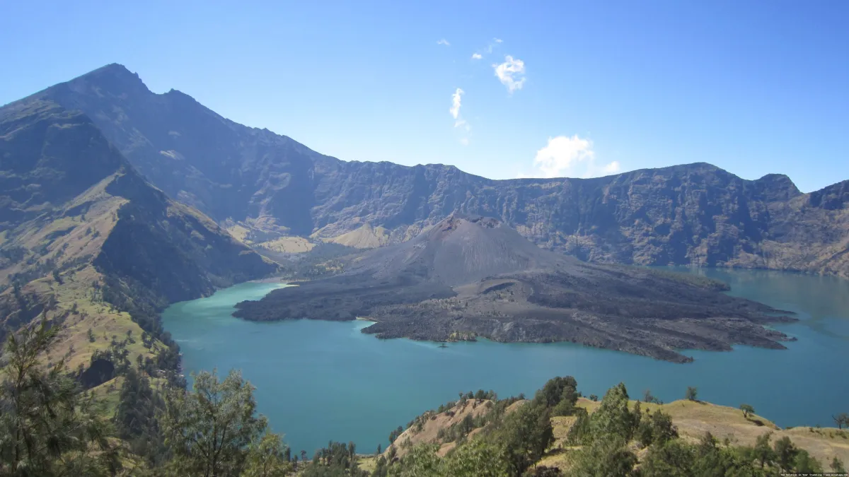 Segara Anak: Tips, Harga Tiket, Kuliner, Lokasi, Fasilitas dan Spot Segara Anak: Tips, Harga Tiket, Kuliner, Lokasi, Fasilitas dan Spot