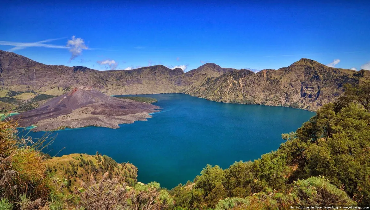 Segara Anak: keindahan danau kawah