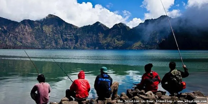 Segara Anak: danau kawah Rinjani