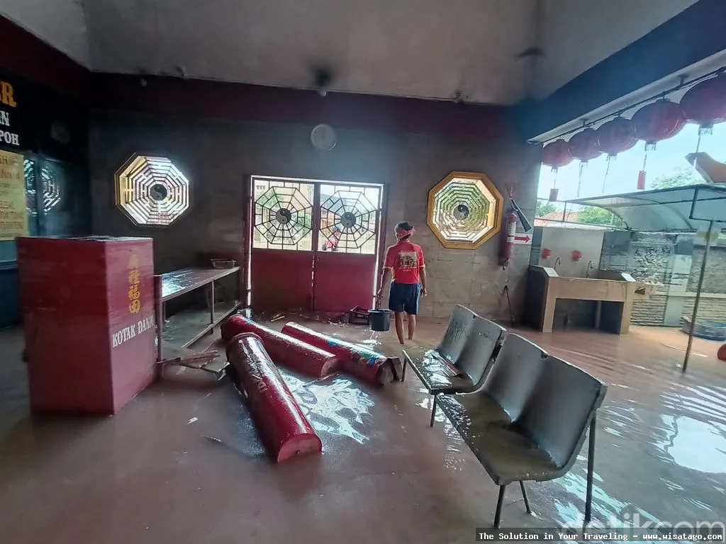 Sian Djin Ku Poh Temple megah berdiri
