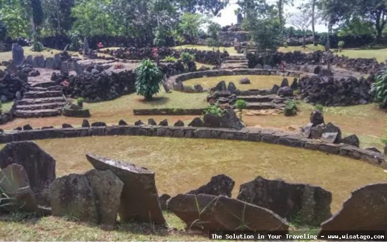 Situs Purbakala Cipari: artefak dan sejarah