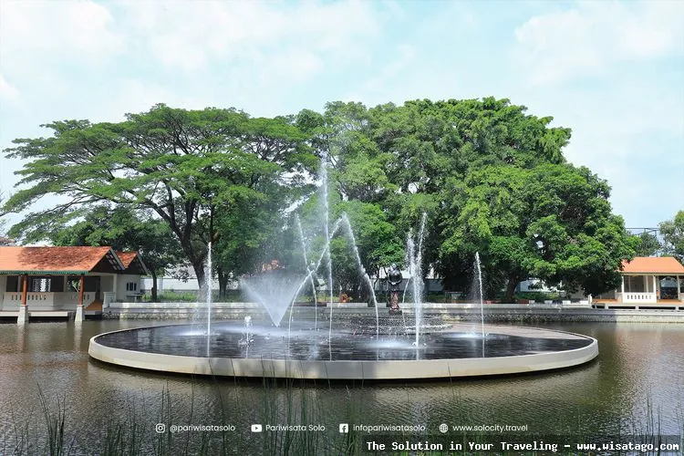 Taman Balekambang, keindahan kota Solo.