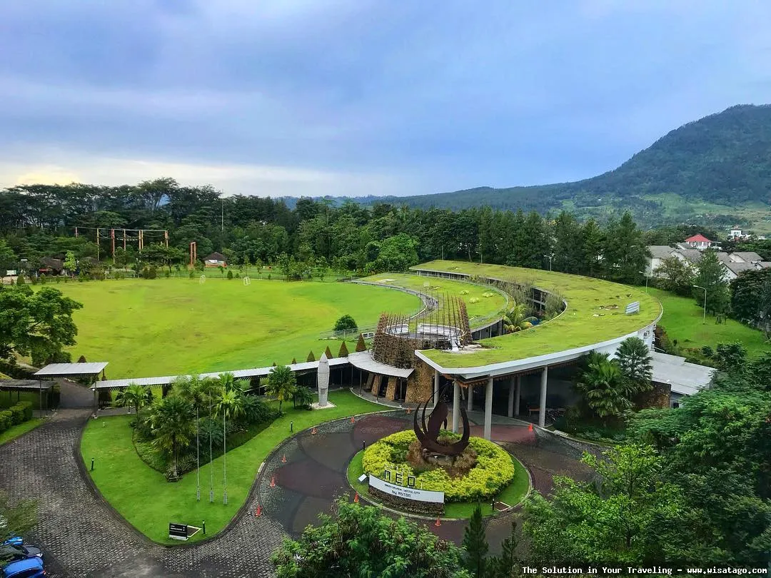 Taman Budaya Sentul City yang asri