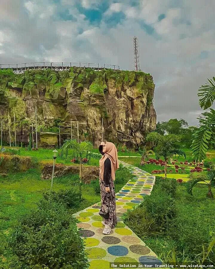 Taman Cisantana, keindahan alam Kuningan