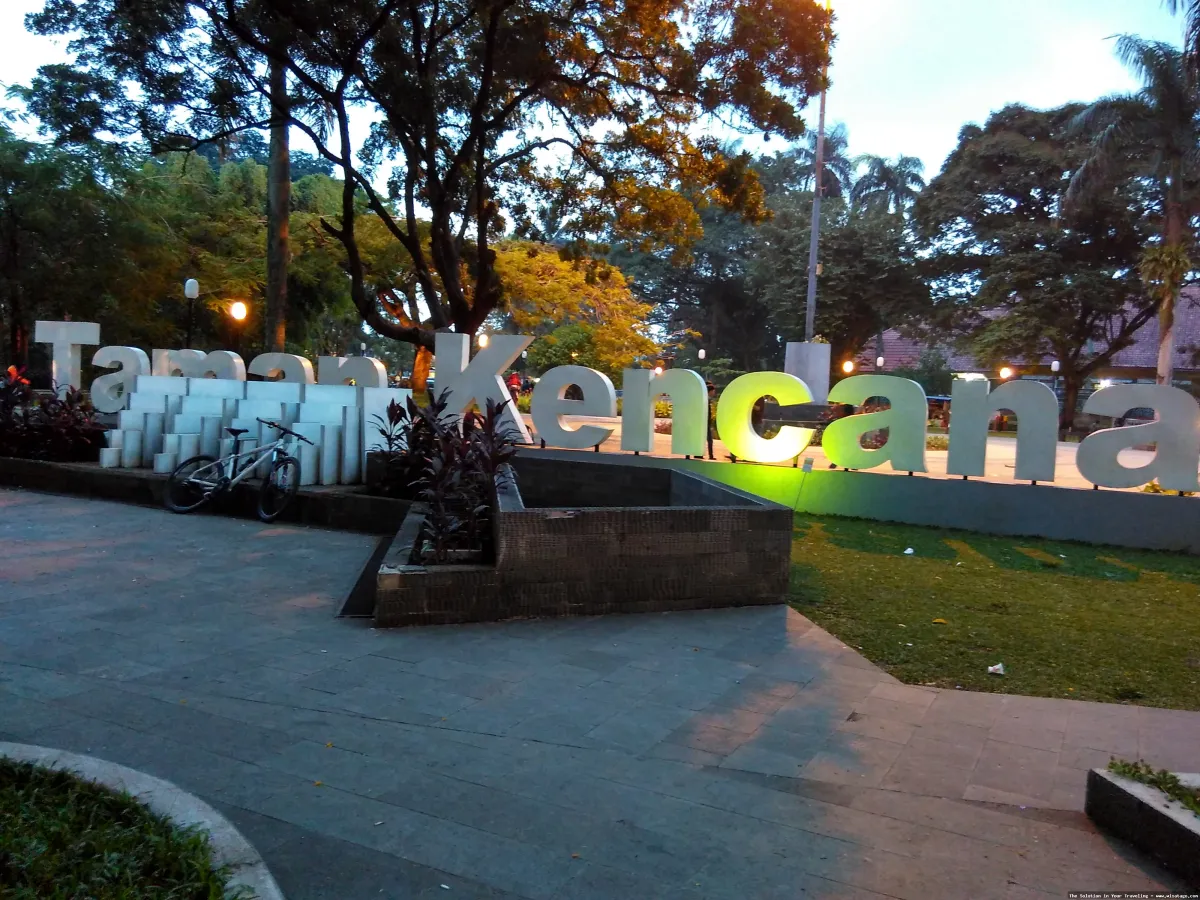Taman Kencana: Suasana asri dan rindang