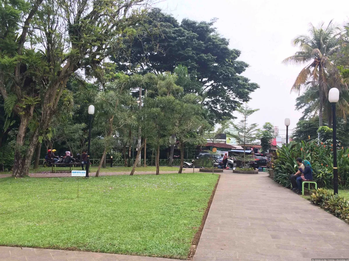 Taman Kencana: Suasana asri dan sejuk