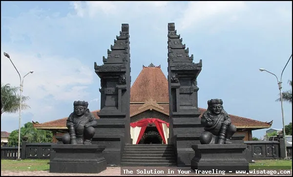 Taman Krida Jawa Timur yang asri