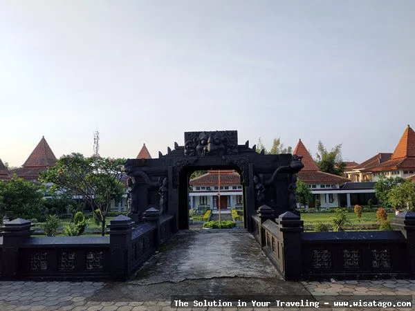 Taman Krida Jawa Timur yang asri