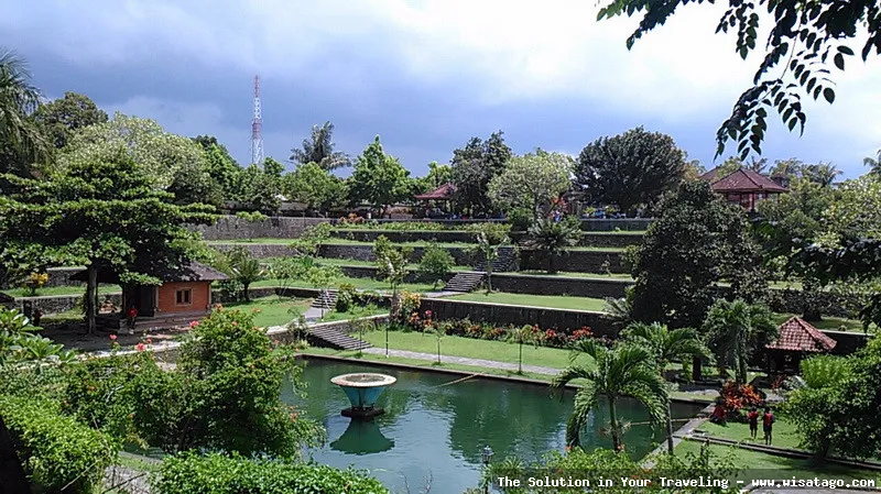 Taman Narmada: keindahan dan sejarah Lombok