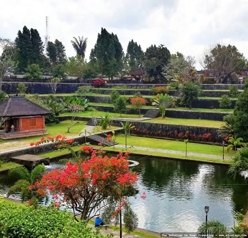 Taman Narmada: Keindahan dan Sejarah Lombok