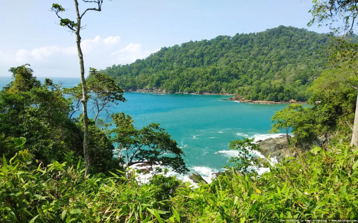 Taman Nasional Meru Betiri: keindahan alam
