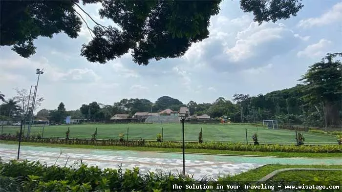 Taman Ria Manunggal, suasana cerah.