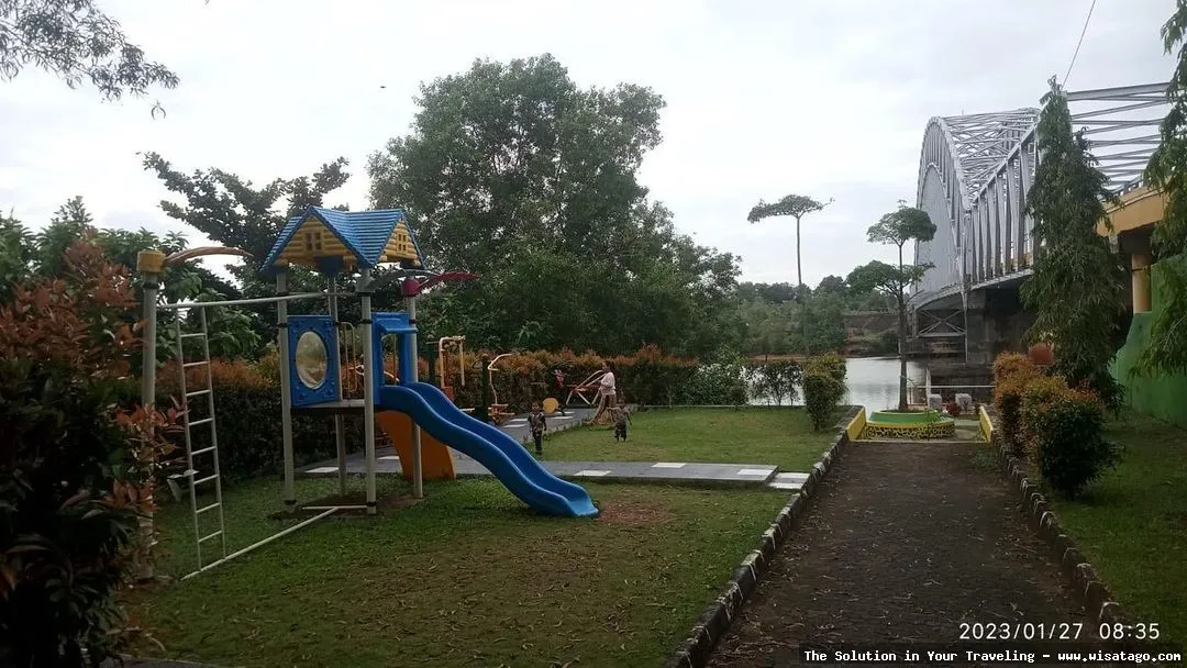 Taman Tugu Pensil: Tips, Harga Tiket, Kuliner, Lokasi, Fasilitas dan Spot Taman Tugu Pensil: Tips, Harga Tiket, Kuliner, Lokasi, Fasilitas dan Spot
