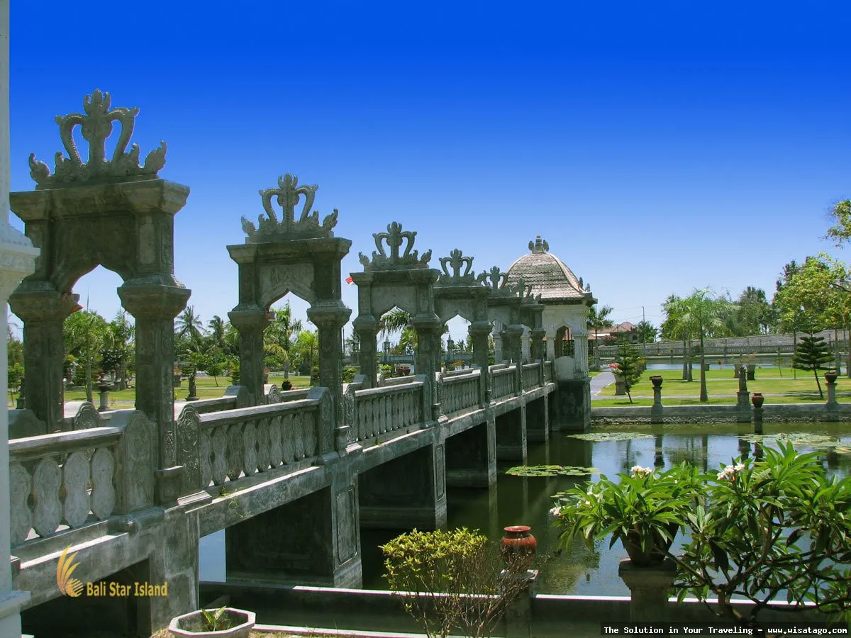 Taman Ujung Karangasem, keindahan arsitektur Bali