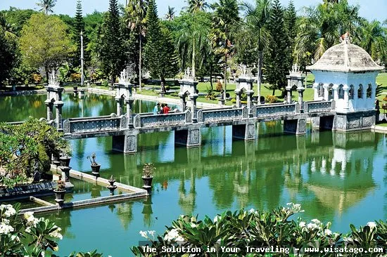 Taman Ujung Karangasem, arsitektur megah.