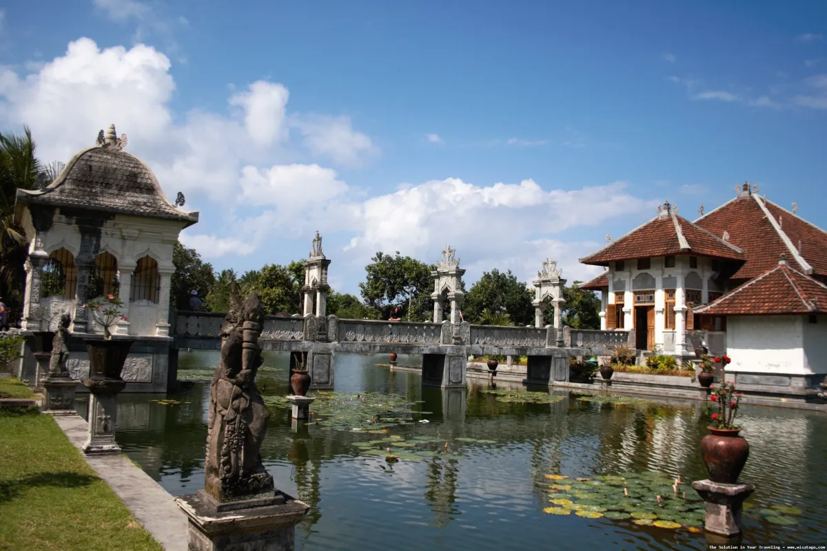 Taman Ujung Karangasem, pesona arsitektur Bali.