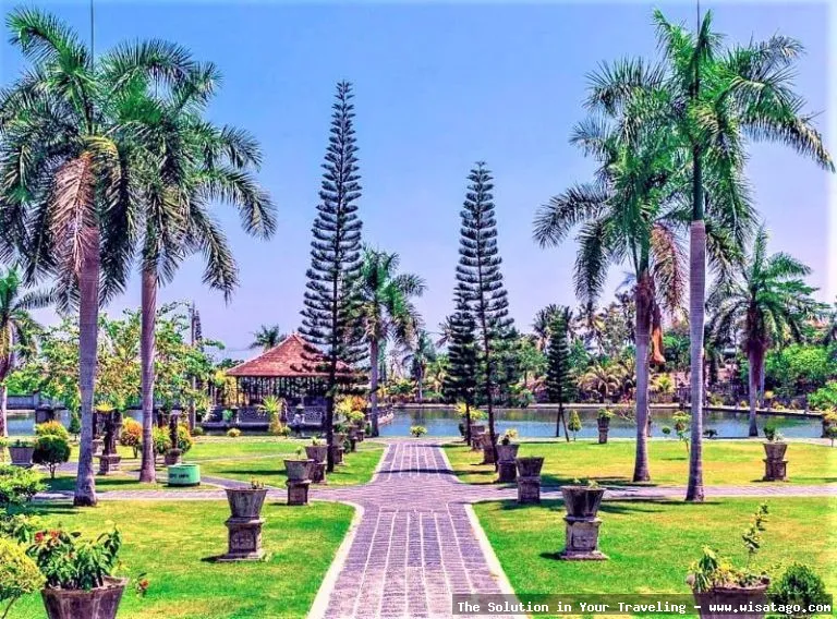 Taman Ujung Karangasem, keindahan arsitektur Bali