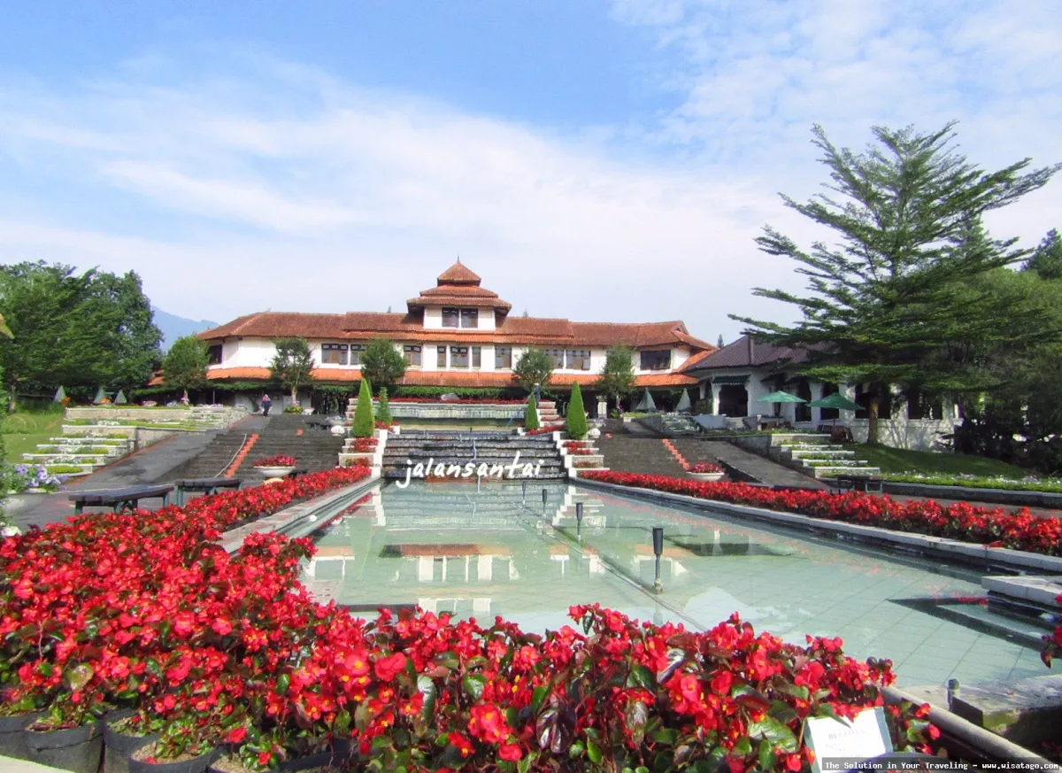 Taman Wisata Bunga Nusantara indah mempesona