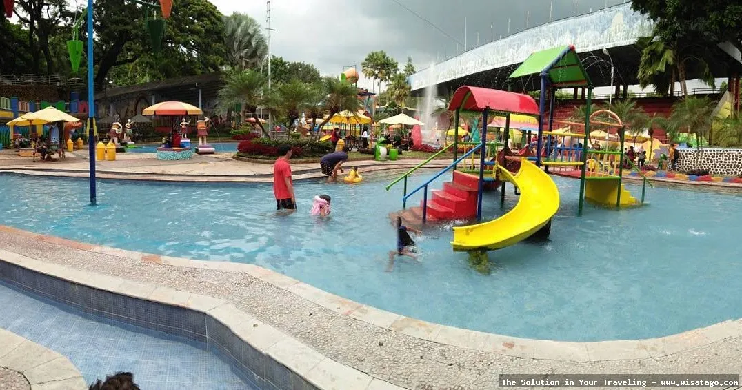 Taman Wisata Tlogomas yang asri