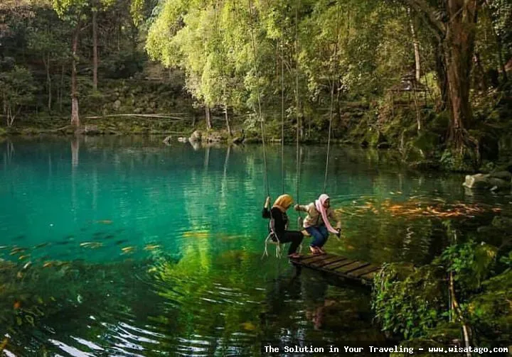 Telaga Biru: keindahan danau yang memukau