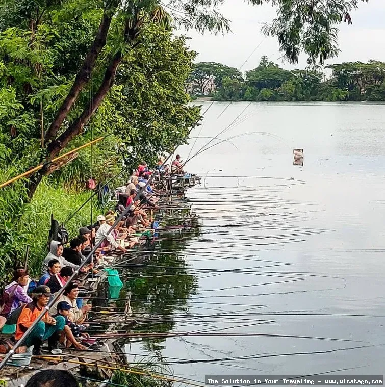 Telaga Ngipik, danau alami yang indah