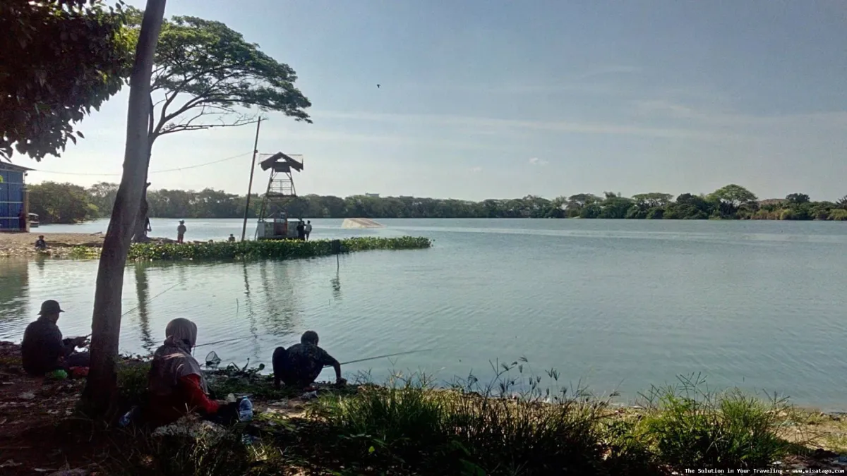 Telaga Ngipik, telaga alami yang indah