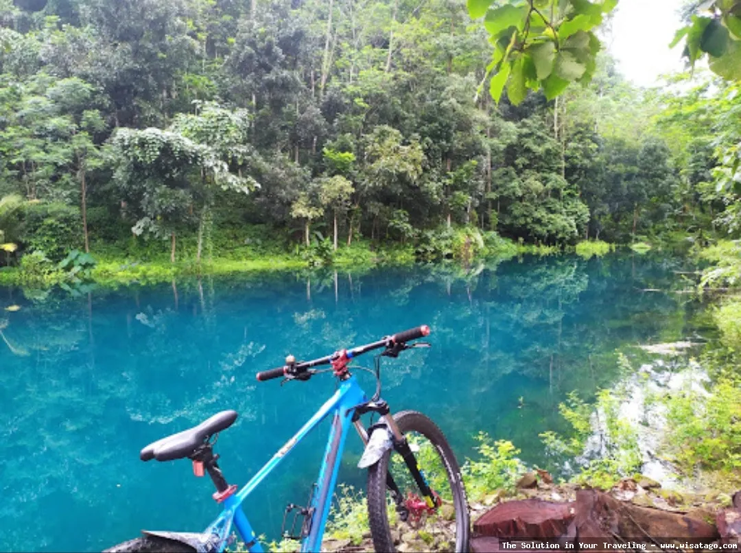 Telaga Nila, danau alami yang indah