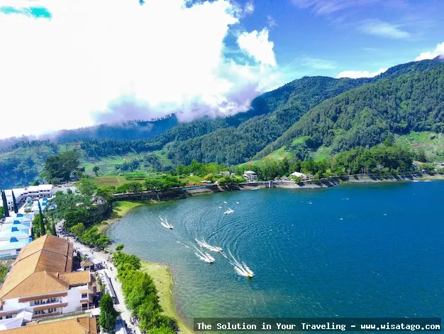 Telaga Sarangan, keindahan alam Magetan