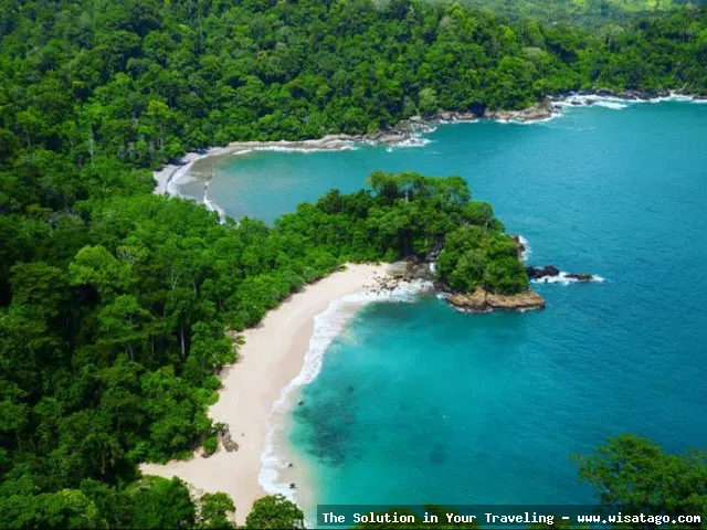 Teluk Hijau, keindahan alam Banyuwangi