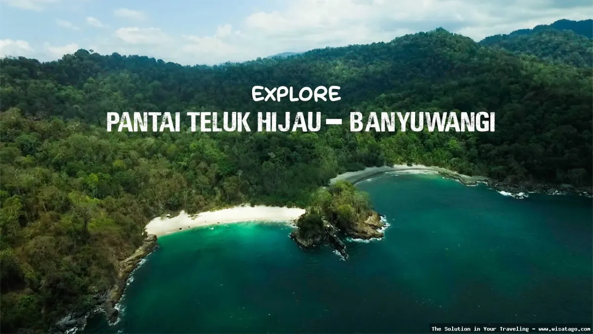 Teluk Hijau, keindahan alam Banyuwangi