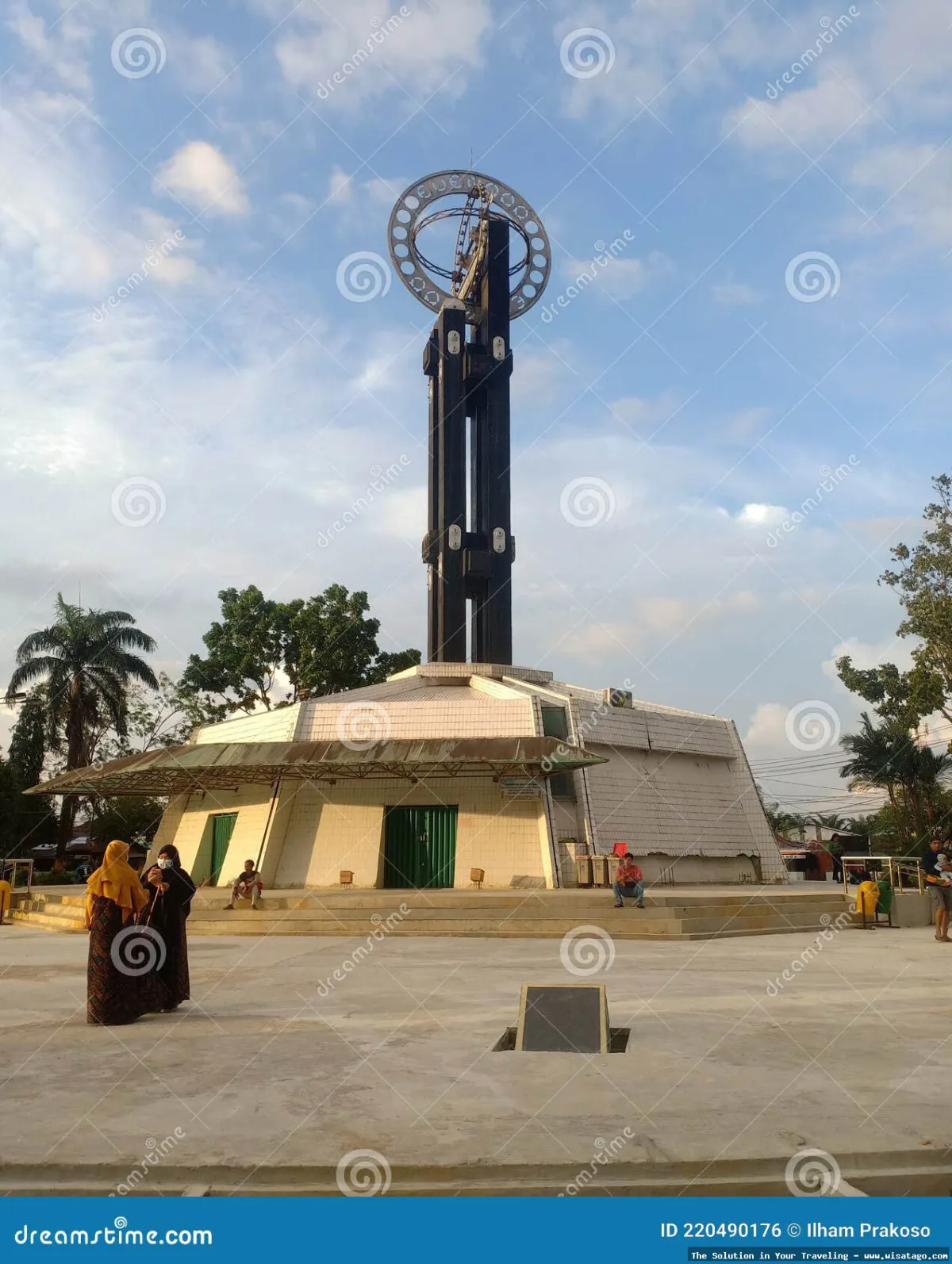 Tugu Khatulistiwa: Landmark ikonik Kota Pontianak