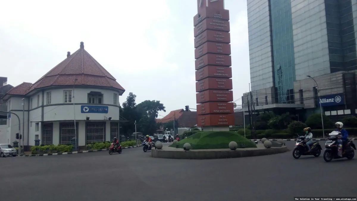 Tugu Simpang Lima ikon Kota Kediri