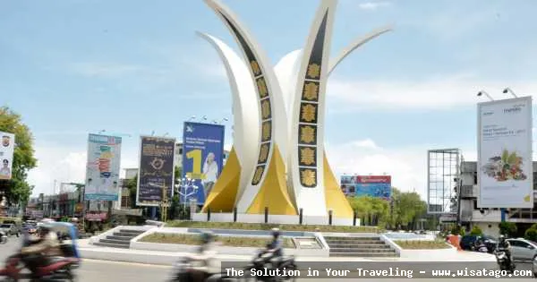 Tugu Simpang Lima ikonik Kota Kediri